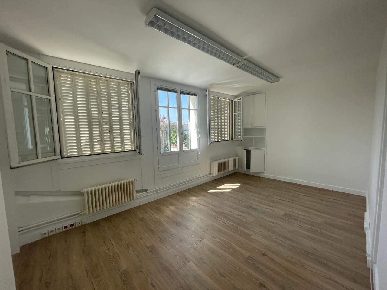Bureau Paris 50m² Location bureau Paris OLBUR2533071 2